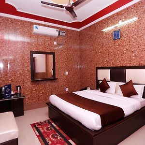 Hotel O Mehfil Hotel